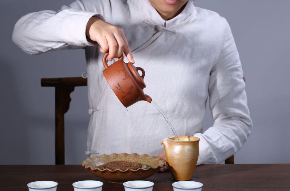 壶友：紫砂壶泡什么茶最好？壶型、泥料和容量都有关系！