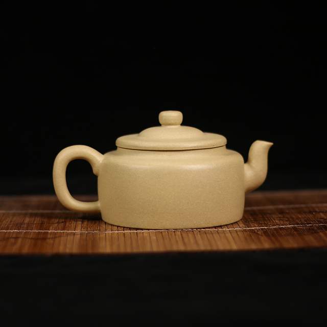 周建英:从蜀山走出的紫砂工艺美术师